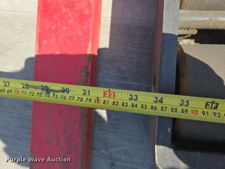 image for item EC1052 2023 Hyster N35ZR3-16.25 reach truck