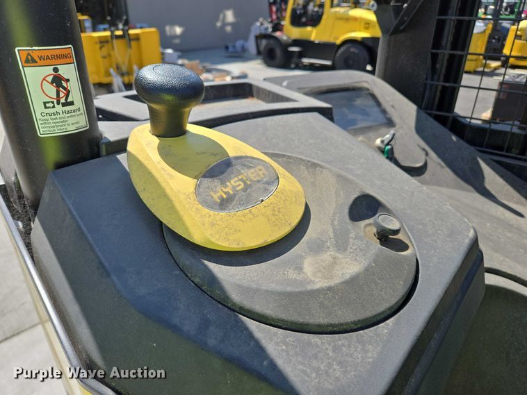 image for item EC1052 2023 Hyster N35ZR3-16.25 reach truck
