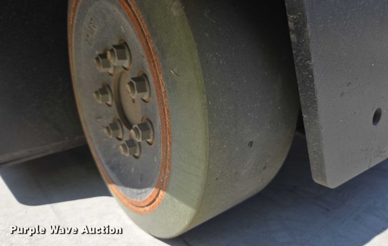 image for item EC1052 2023 Hyster N35ZR3-16.25 reach truck