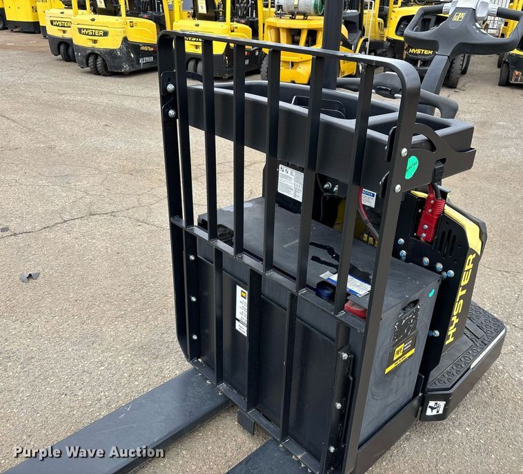 image for item EL6033 2023 Hyster B60ZAC2 pallet jack
