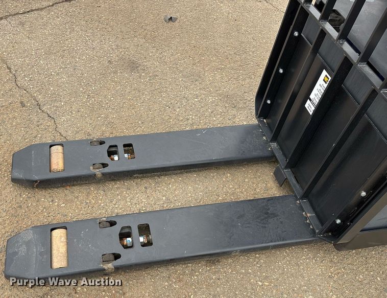 image for item EL6033 2023 Hyster B60ZAC2 pallet jack