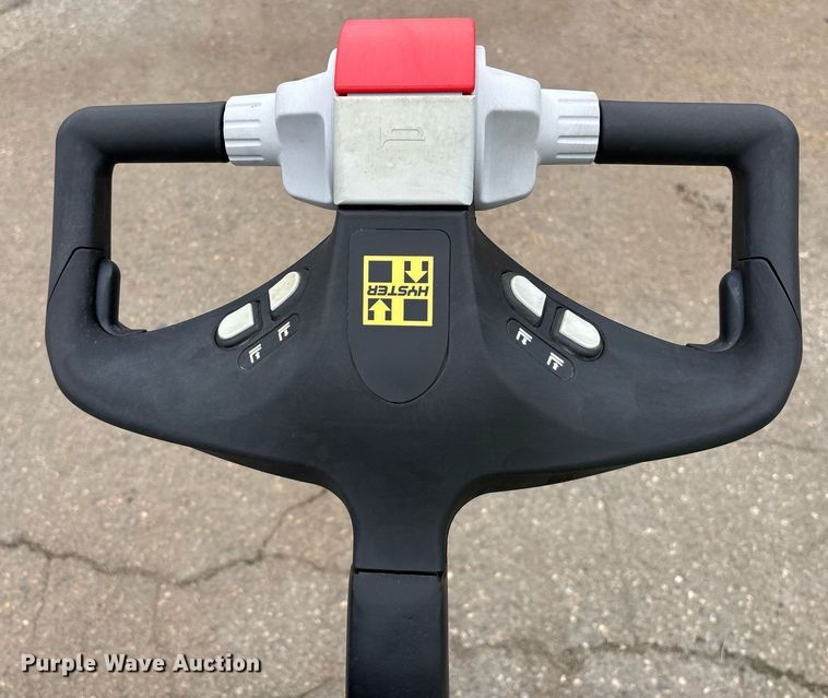 image for item EL6033 2023 Hyster B60ZAC2 pallet jack