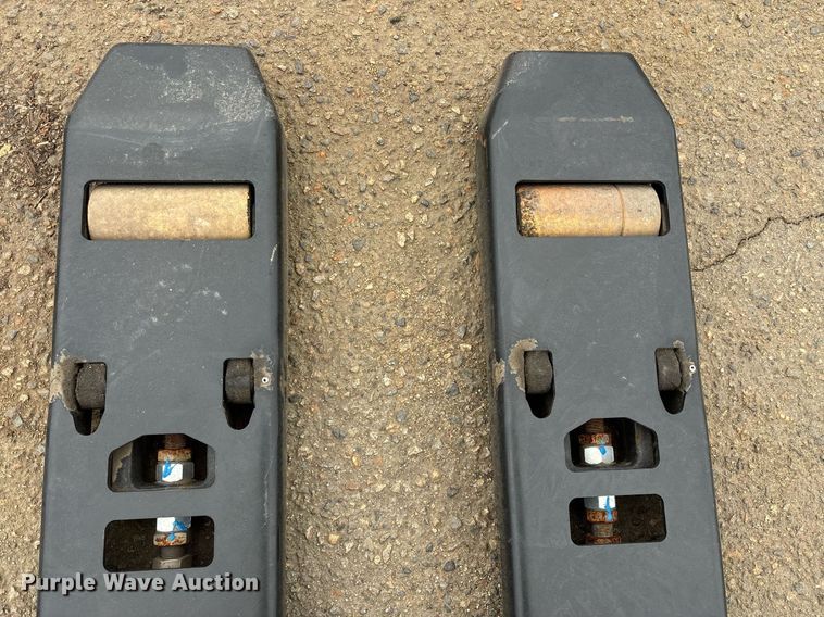 image for item EL6033 2023 Hyster B60ZAC2 pallet jack