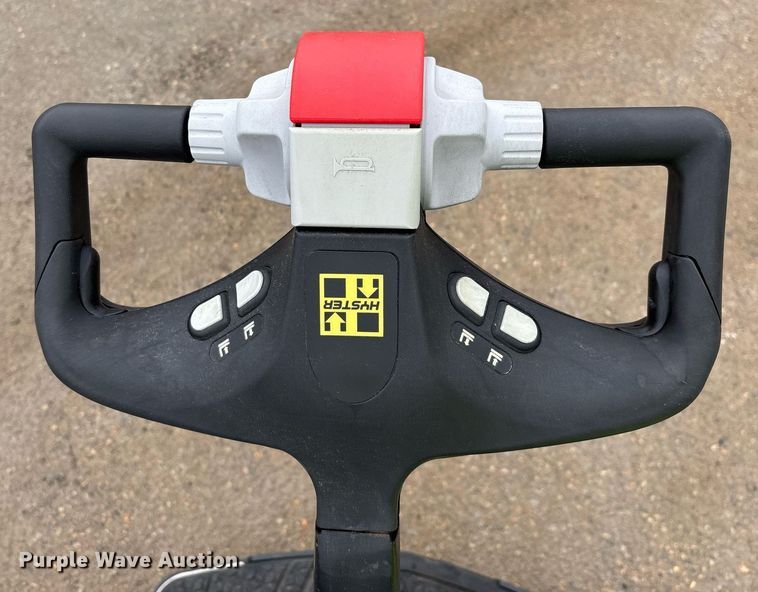 image for item EL6035 2023 Hyster B60ZAC2 pallet jack