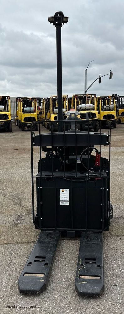 image for item EL6036 2023 Hyster B60ZAC2 pallet jack