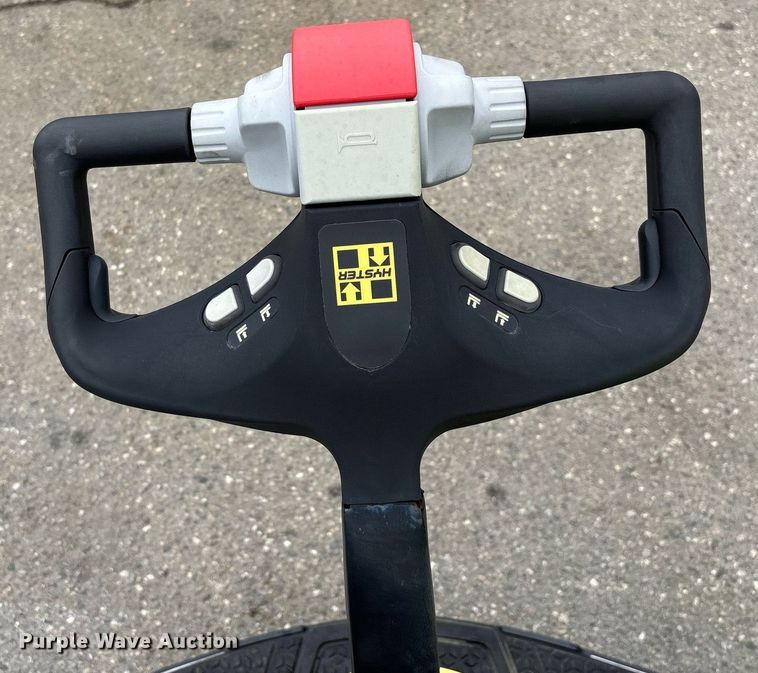 image for item EL6036 2023 Hyster B60ZAC2 pallet jack