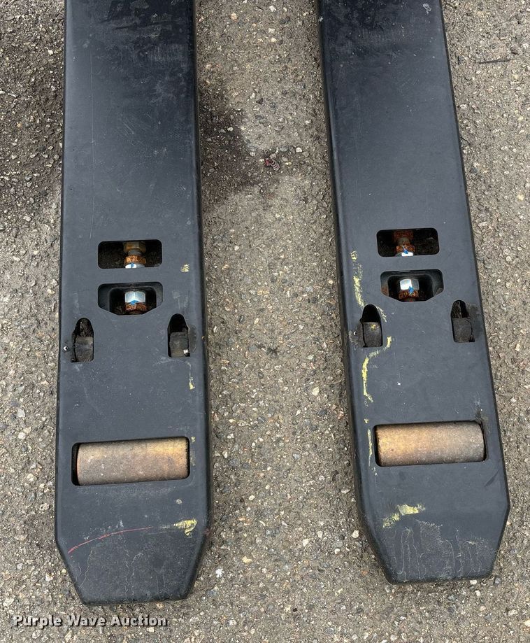 image for item EL6036 2023 Hyster B60ZAC2 pallet jack