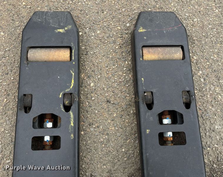 image for item EL6036 2023 Hyster B60ZAC2 pallet jack