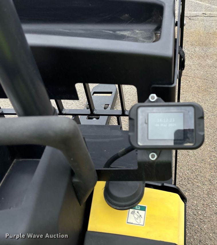 image for item EL6037 2023 Hyster B60ZAC2 pallet jack