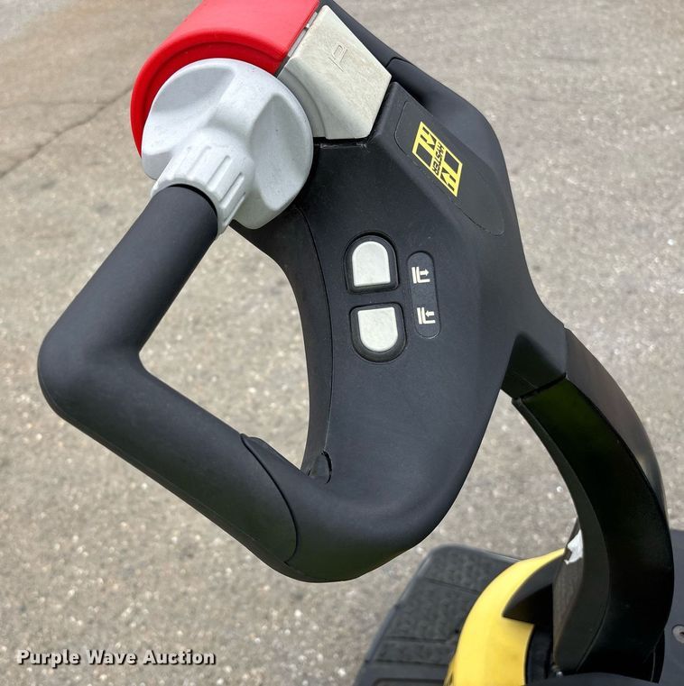 image for item EL6037 2023 Hyster B60ZAC2 pallet jack