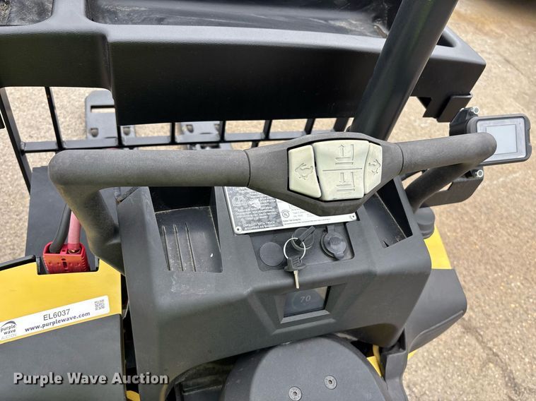 image for item EL6037 2023 Hyster B60ZAC2 pallet jack