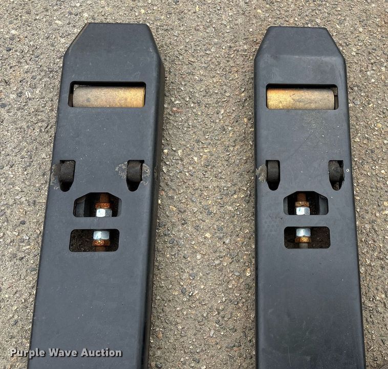 image for item EL6037 2023 Hyster B60ZAC2 pallet jack