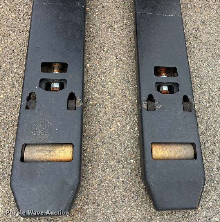 image for item EL6037 2023 Hyster B60ZAC2 pallet jack