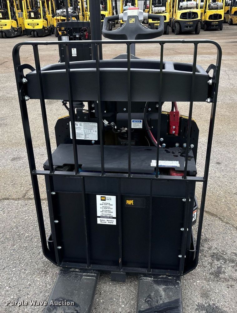 image for item EL6038 2023 Hyster B60ZAC2 pallet jack