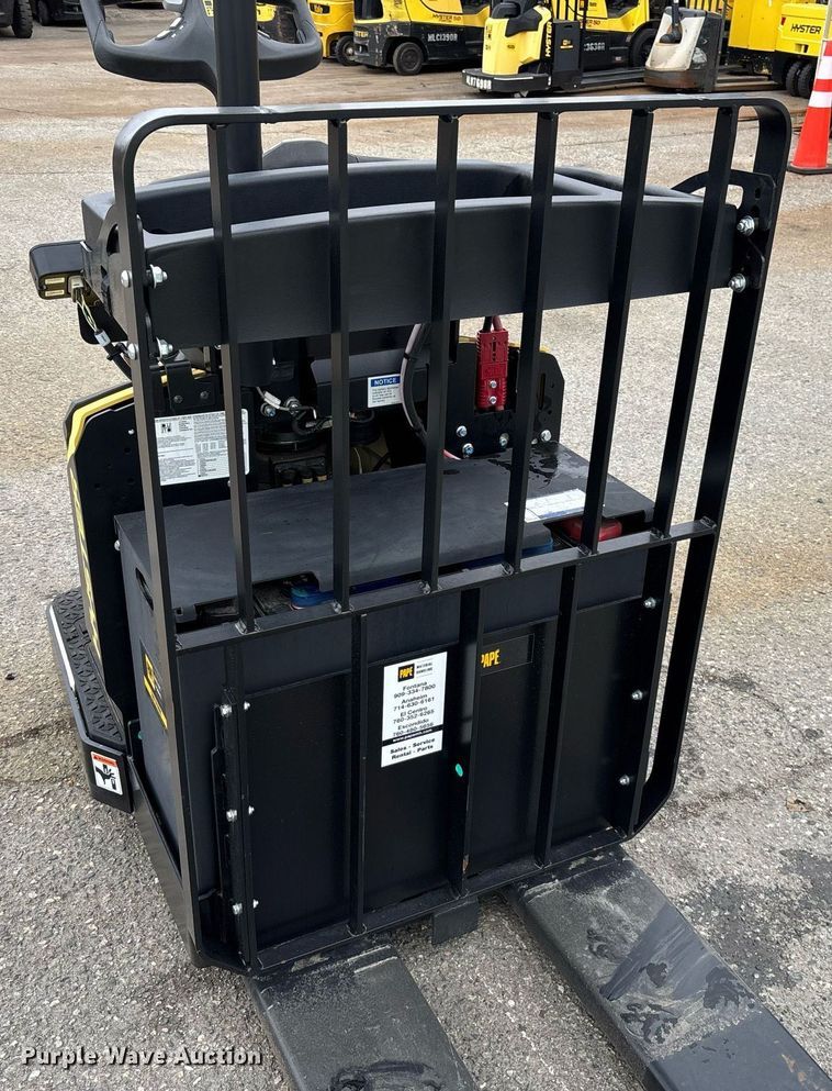 image for item EL6038 2023 Hyster B60ZAC2 pallet jack