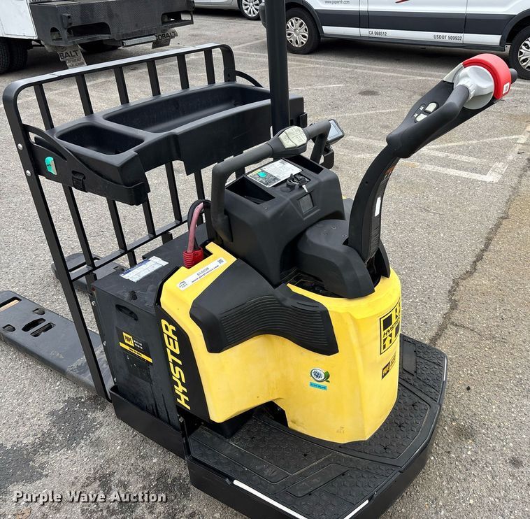 image for item EL6038 2023 Hyster B60ZAC2 pallet jack