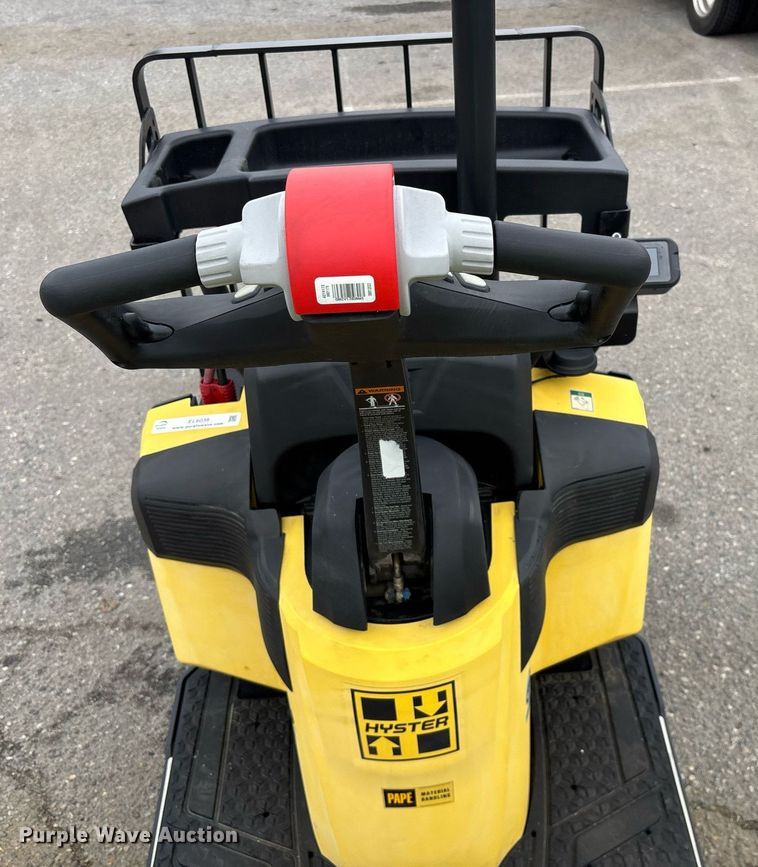 image for item EL6038 2023 Hyster B60ZAC2 pallet jack