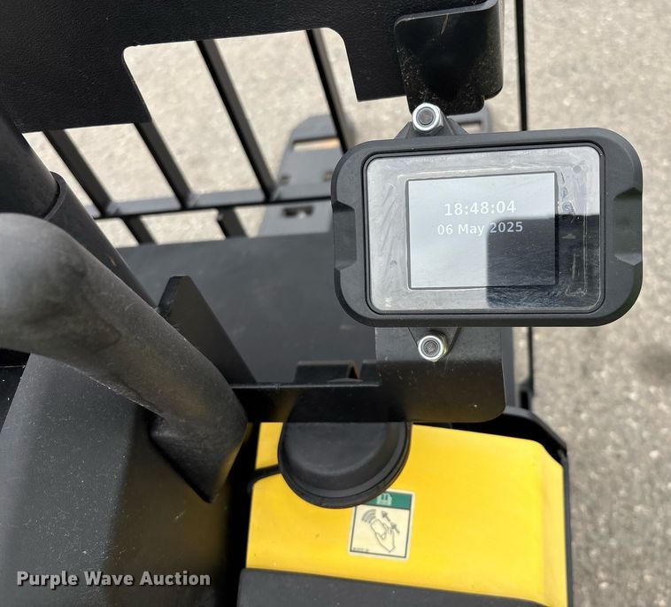 image for item EL6038 2023 Hyster B60ZAC2 pallet jack