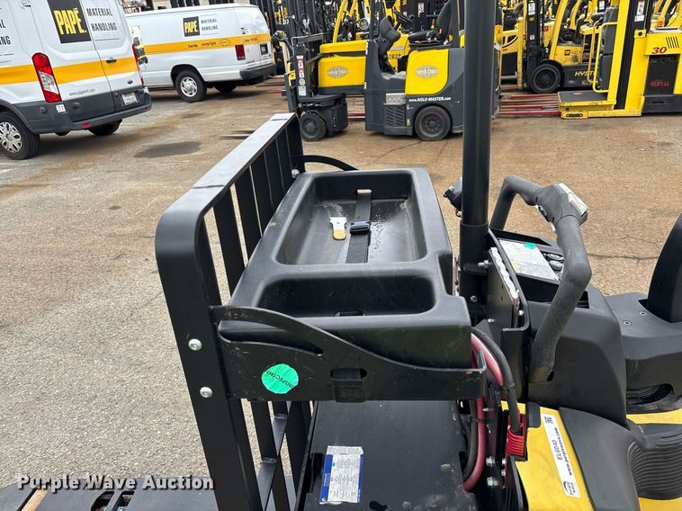 image for item EL6040 2023 Hyster B60ZAC2 pallet jack