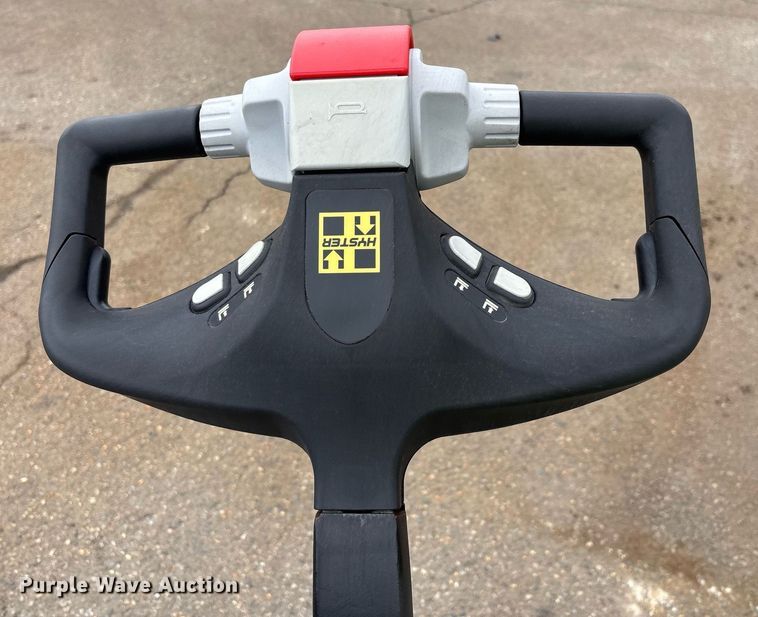 image for item EL6040 2023 Hyster B60ZAC2 pallet jack