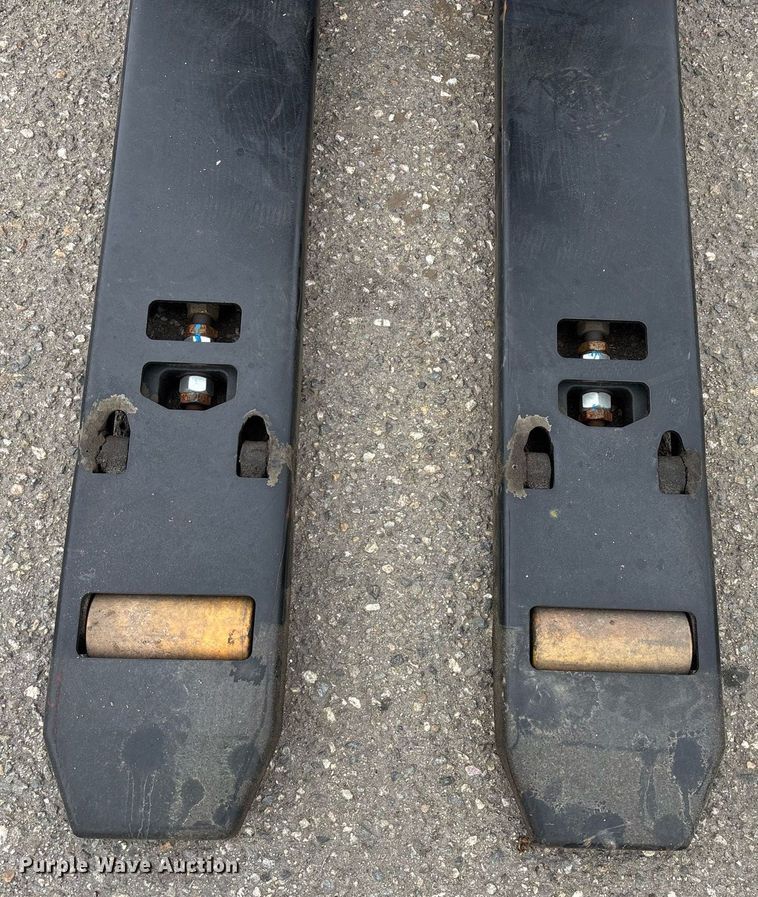 image for item EL6040 2023 Hyster B60ZAC2 pallet jack