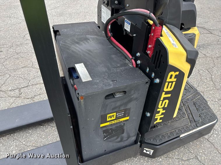 image for item EL6042 2023 Hyster B60ZAC2 pallet jack