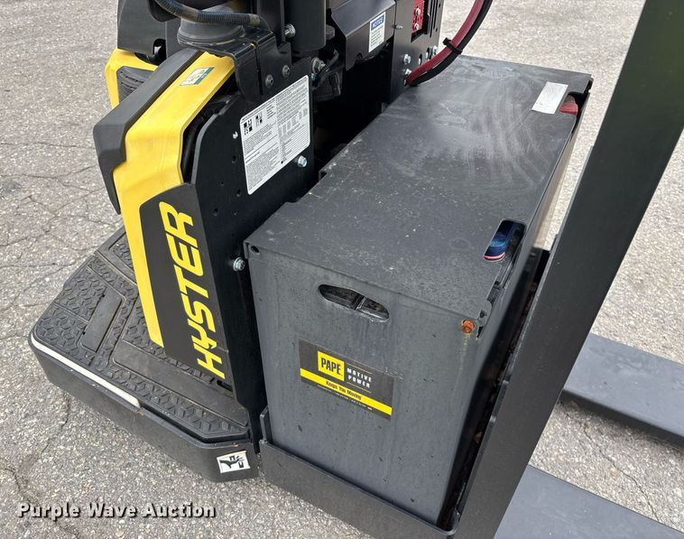 image for item EL6042 2023 Hyster B60ZAC2 pallet jack