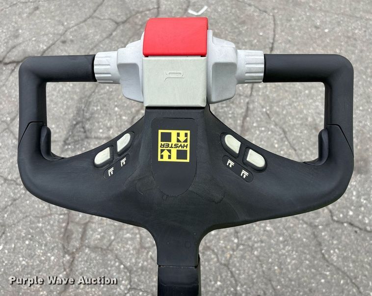 image for item EL6042 2023 Hyster B60ZAC2 pallet jack