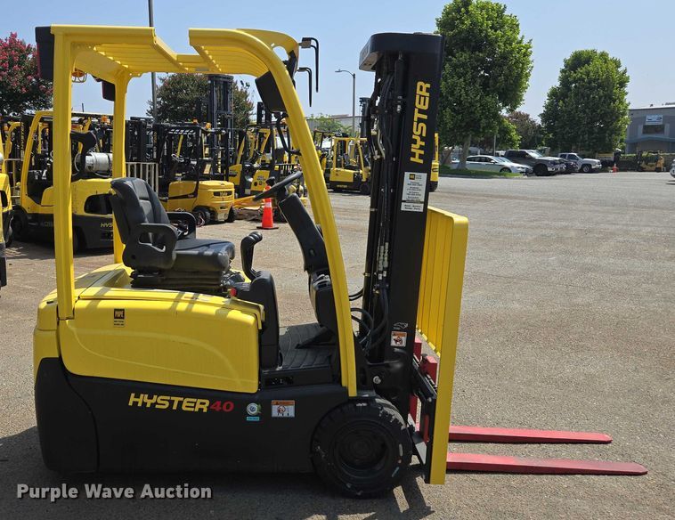 image for item EL6046 2023 Hyster J40XNT forklift