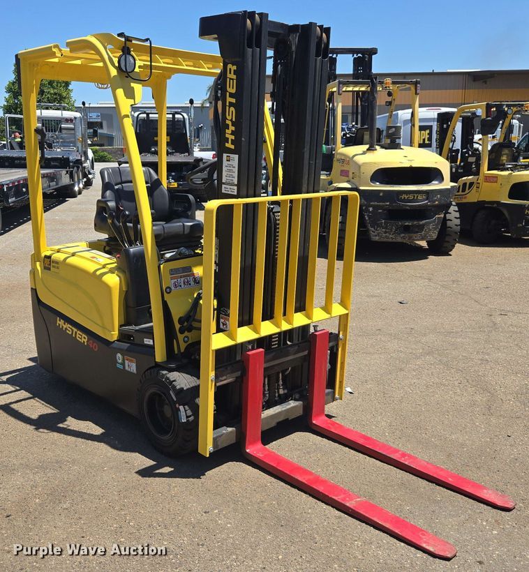 image for item EL6048 2023 Hyster J40XNT forklift