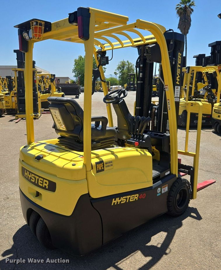 image for item EL6048 2023 Hyster J40XNT forklift