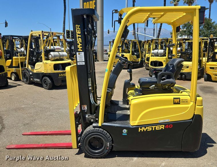 image for item EL6048 2023 Hyster J40XNT forklift