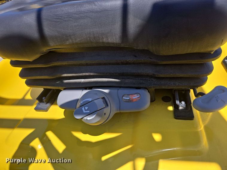 image for item EL6048 2023 Hyster J40XNT forklift