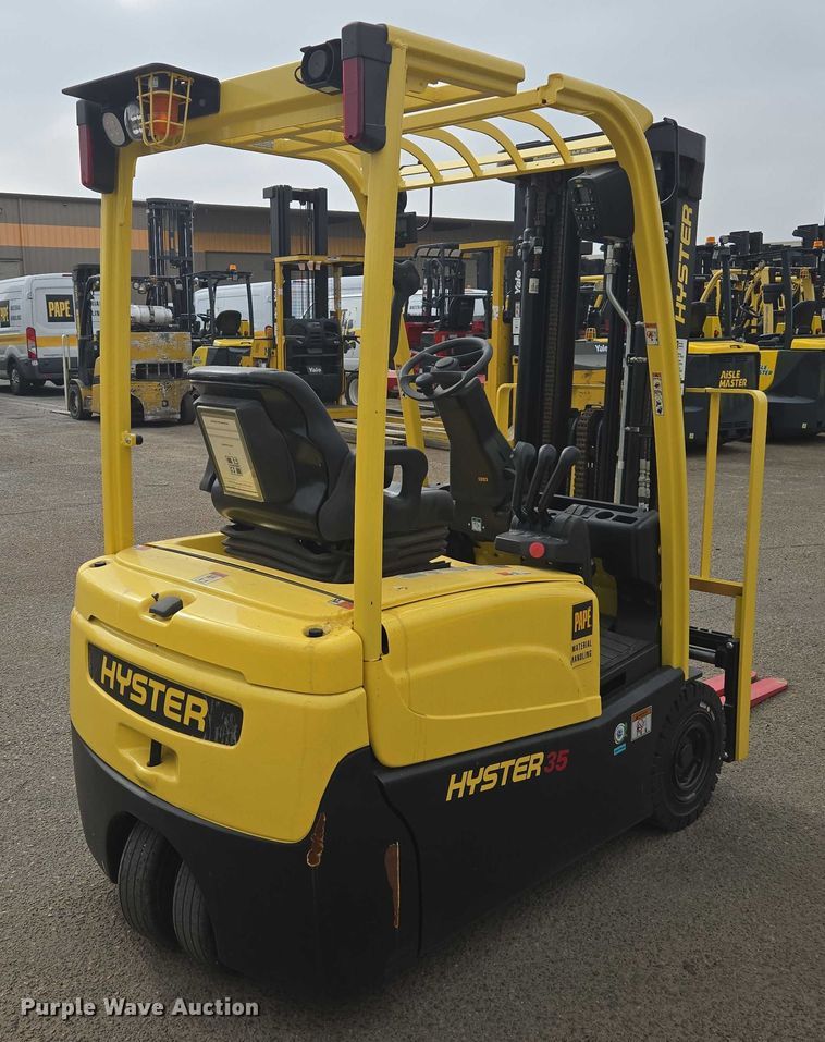 image for item EL6049 2023 Hyster J35XNT forklift