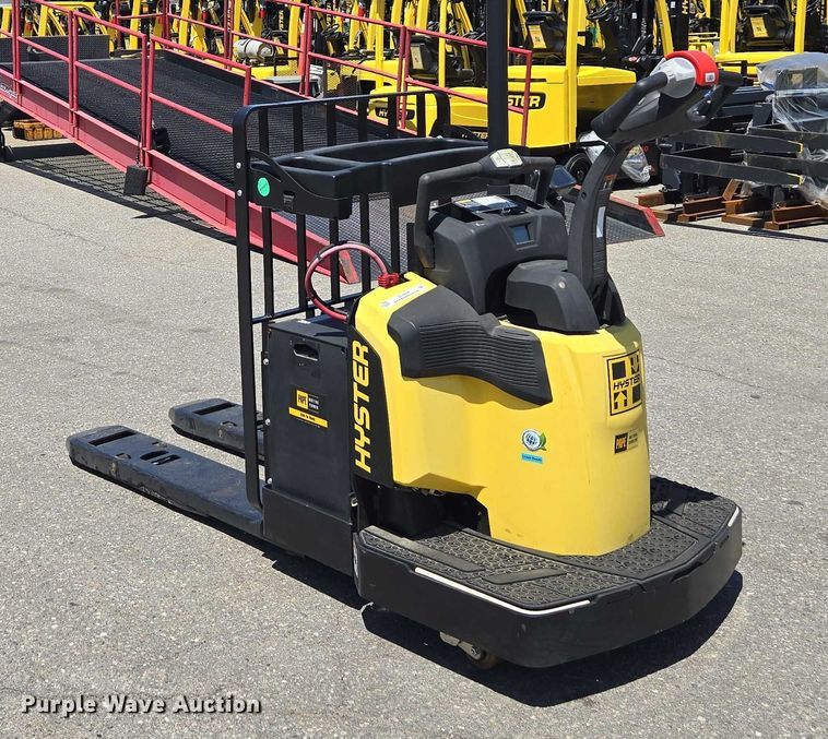 image for item EL6054 2023 Hyster B60ZAC2 pallet jack