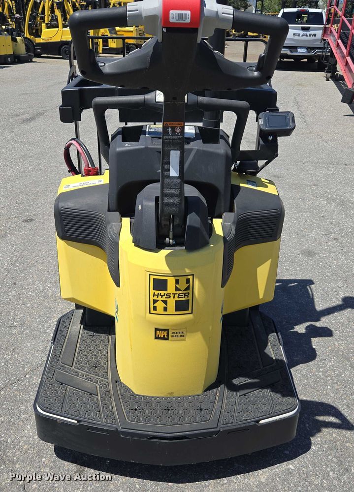 image for item EL6054 2023 Hyster B60ZAC2 pallet jack