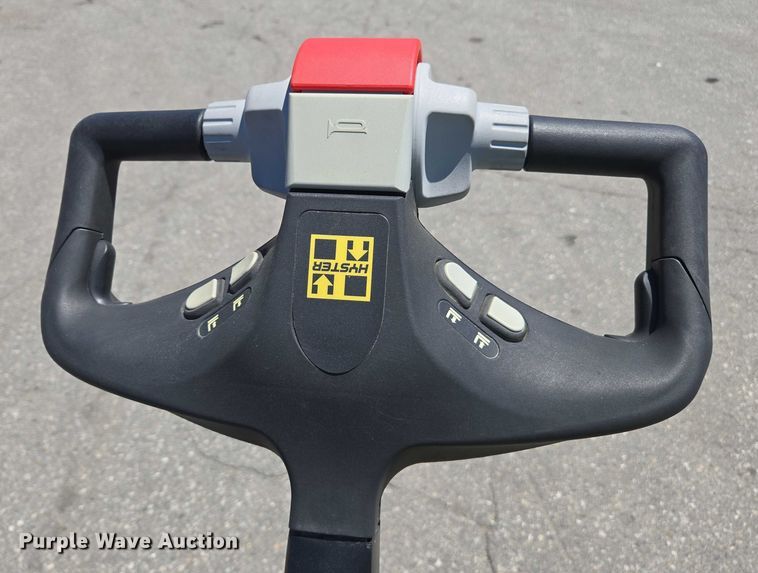 image for item EL6054 2023 Hyster B60ZAC2 pallet jack