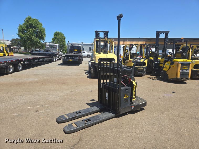 image for item EL6055 2023 Hyster B60ZAC2 pallet jack