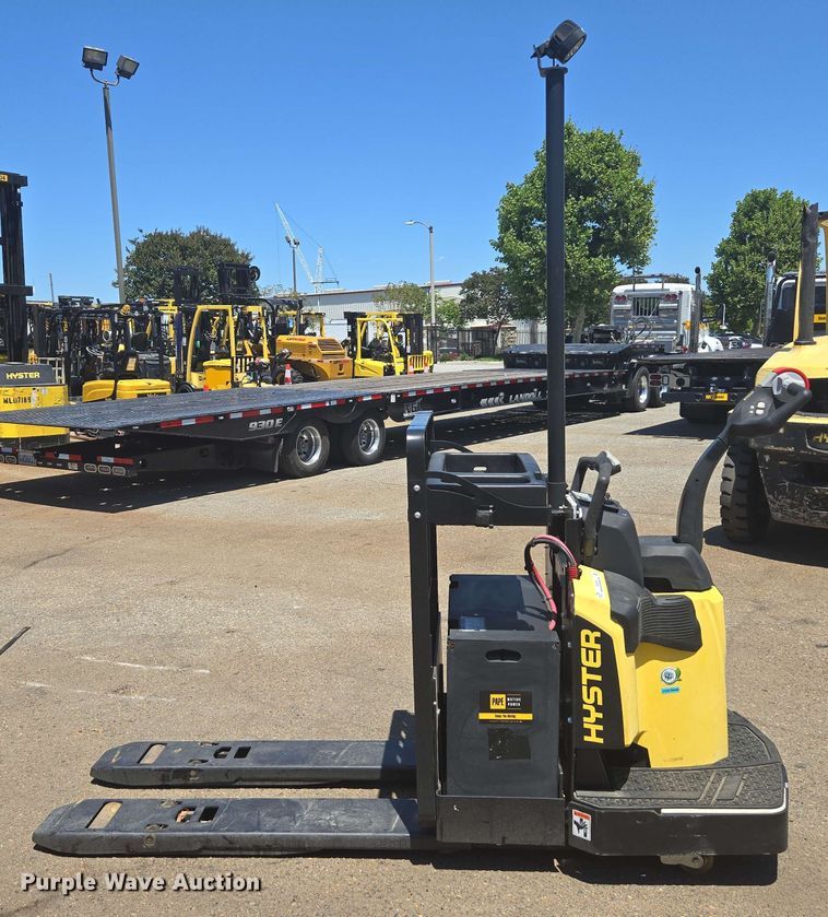 image for item EL6055 2023 Hyster B60ZAC2 pallet jack