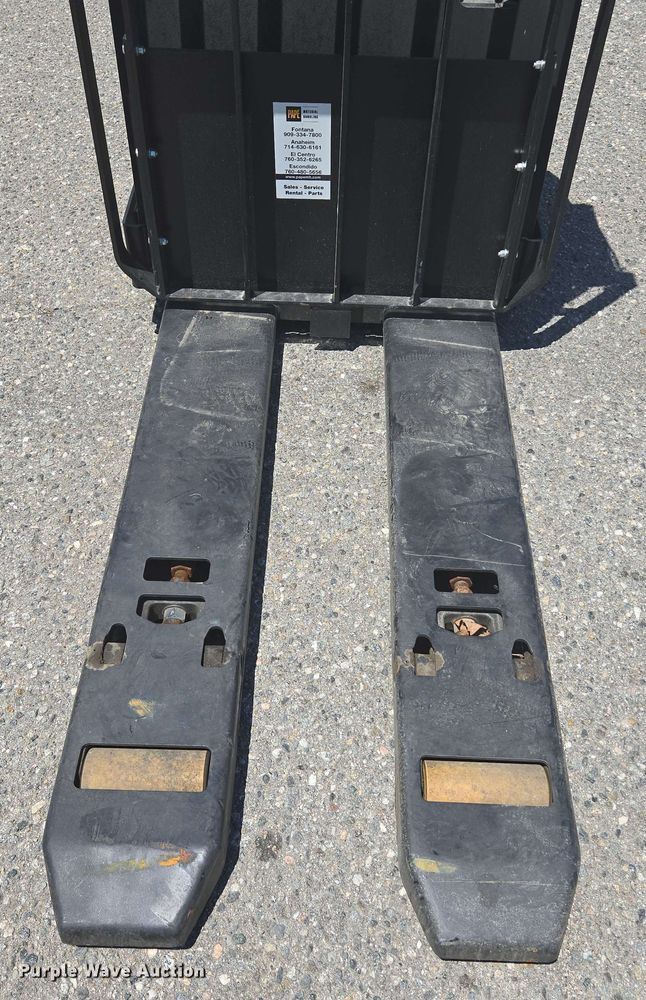 image for item EL6055 2023 Hyster B60ZAC2 pallet jack