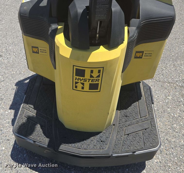 image for item EL6055 2023 Hyster B60ZAC2 pallet jack