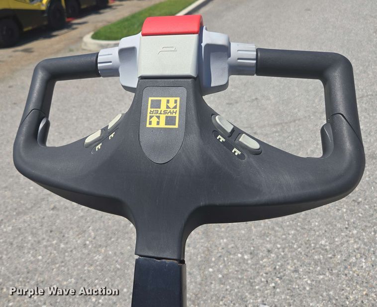 image for item EL6055 2023 Hyster B60ZAC2 pallet jack