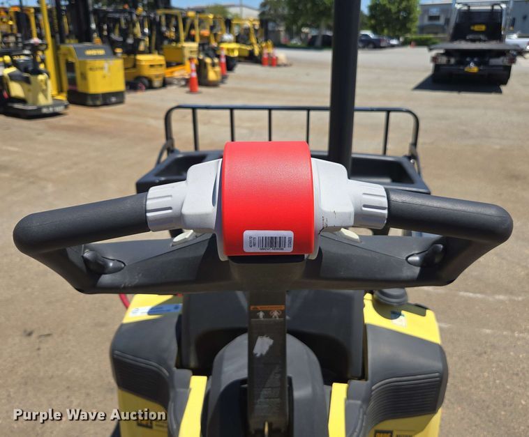 image for item EL6056 2023 Hyster B60ZAC2 pallet jack