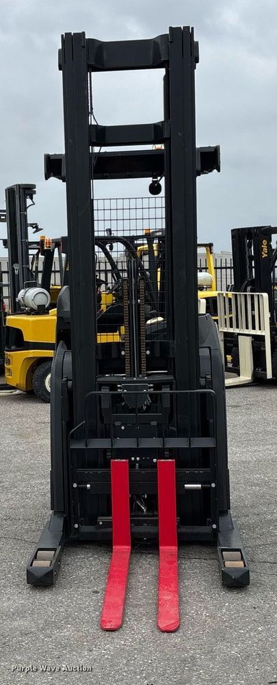 image for item EL6058 2023 Hyster N35ZR3-16.25 reach truck