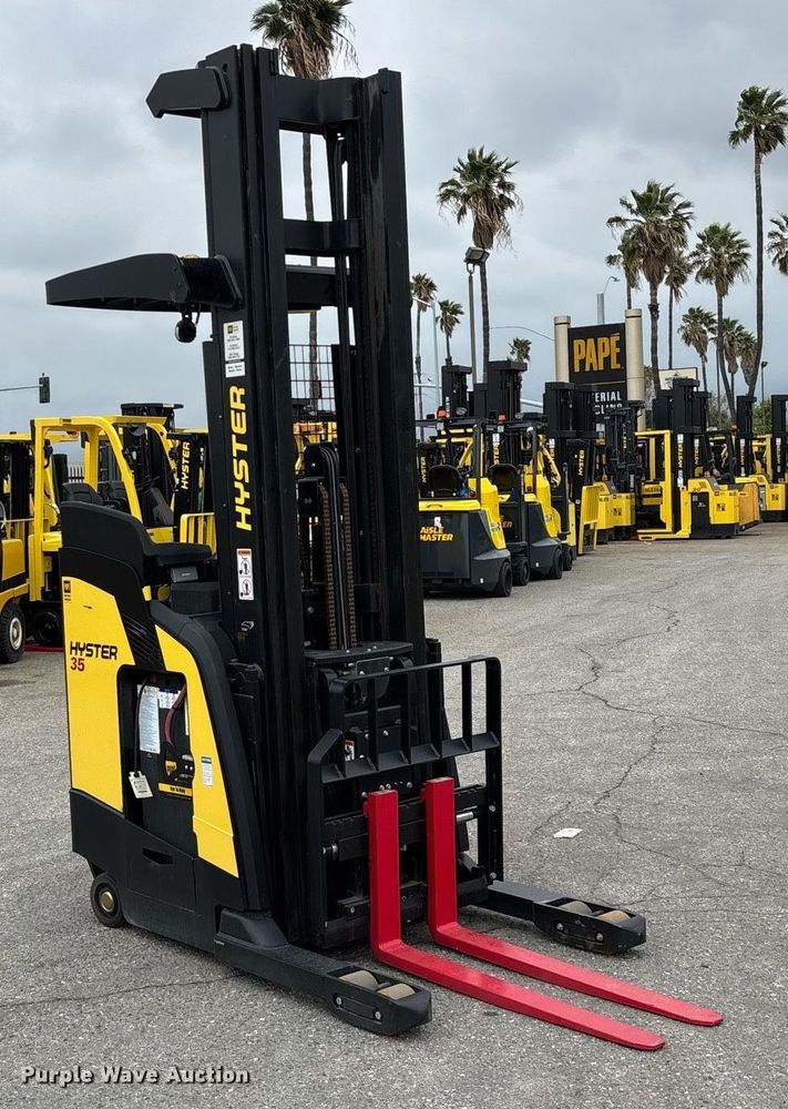 image for item EL6058 2023 Hyster N35ZR3-16.25 reach truck