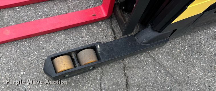 image for item EL6058 2023 Hyster N35ZR3-16.25 reach truck