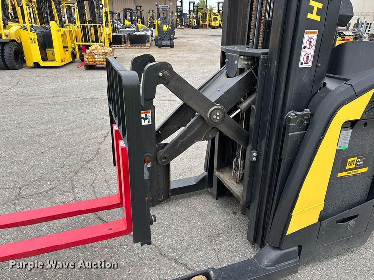 image for item EL6058 2023 Hyster N35ZR3-16.25 reach truck