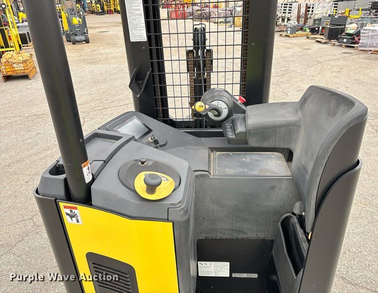 image for item EL6058 2023 Hyster N35ZR3-16.25 reach truck