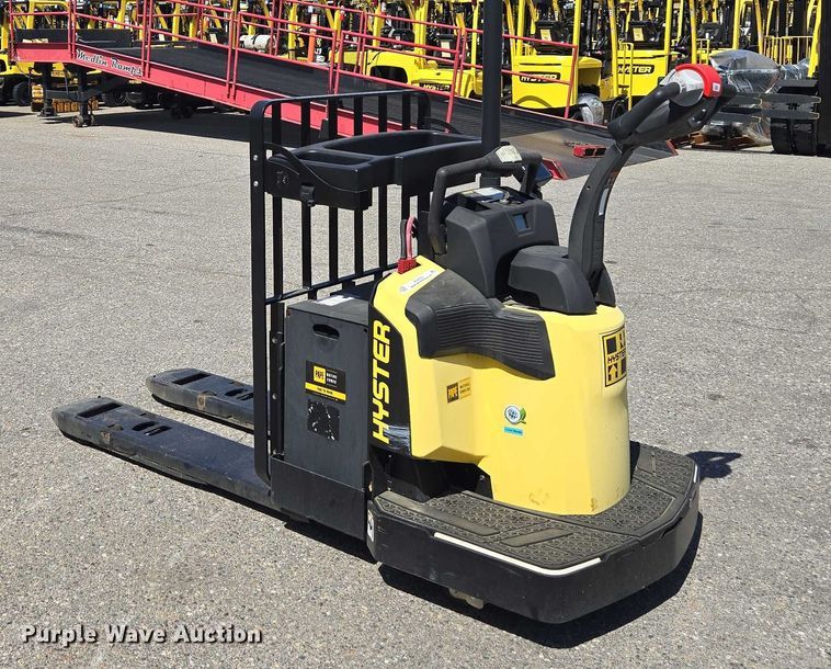 image for item EL6060 2023 Hyster B60ZAC2 pallet jack