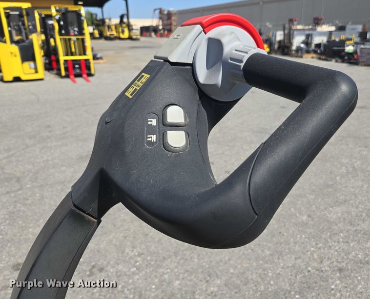 image for item EL6060 2023 Hyster B60ZAC2 pallet jack